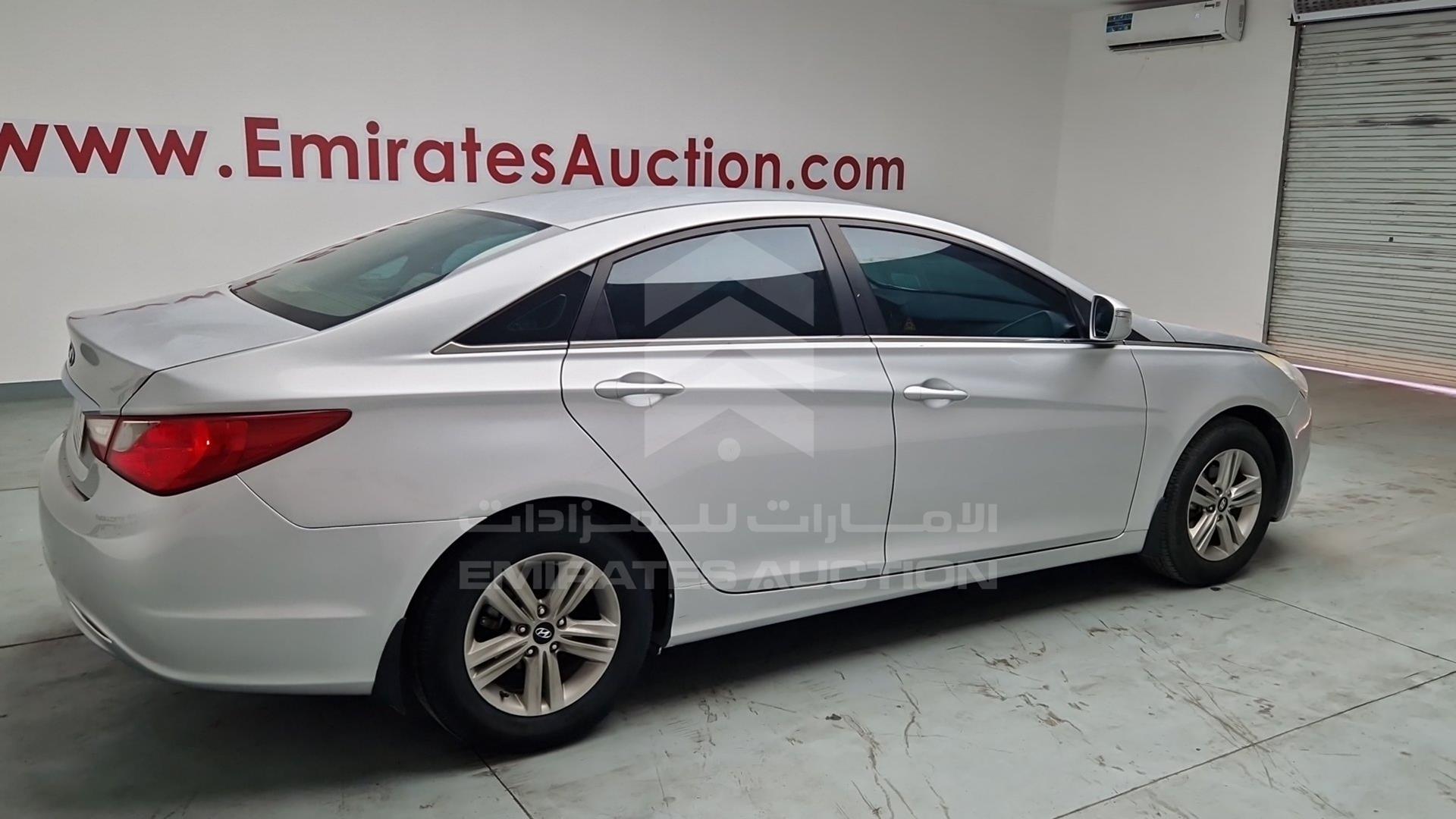 2014 HYUNDAI SONATA VIN: KMHEB41C0EA625057