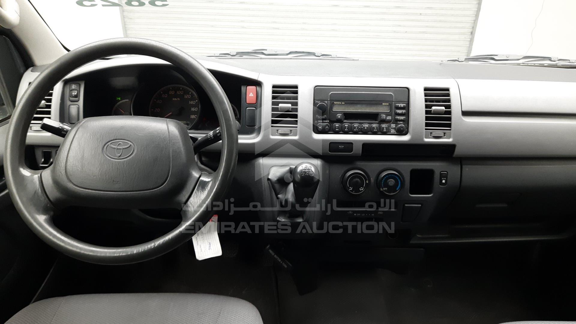 2007 TOYOTA HIACE VIN: JTGJX02P575007598