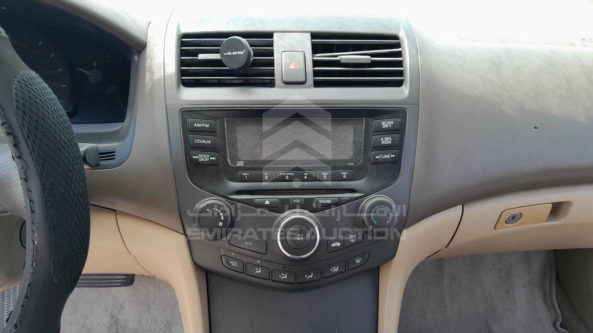 2006 HONDA ACCORD VIN: JHMCM56546C406595