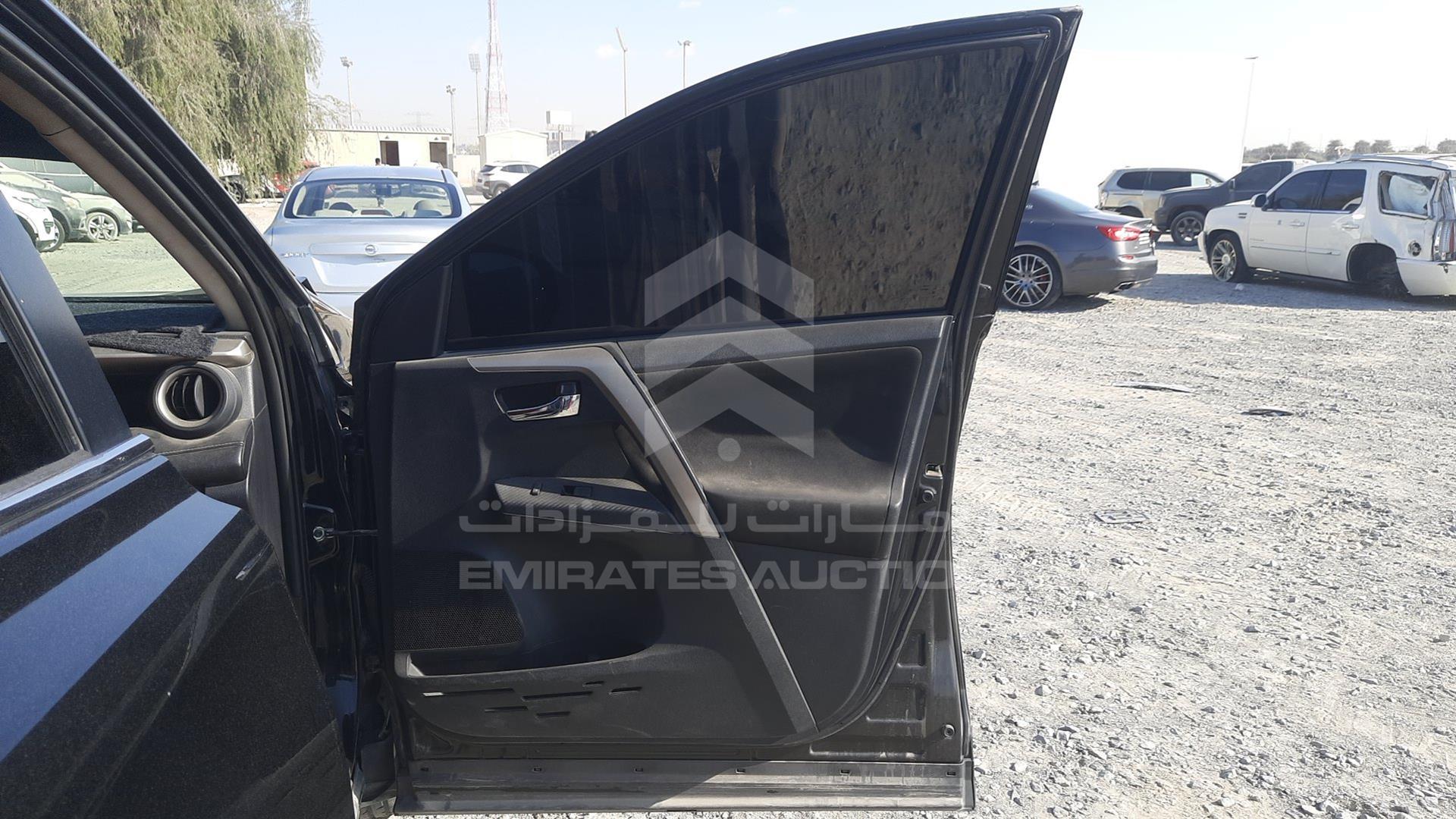 2015 TOYOTA RAV-4 VIN: 2T3RFREV8FW358109