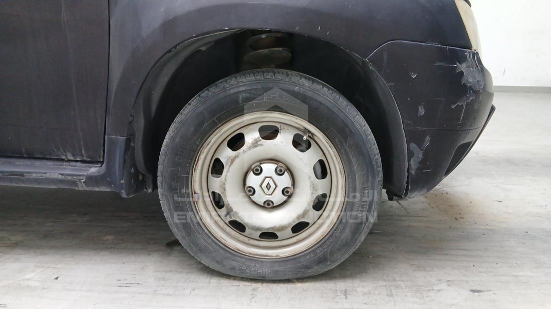 2014 Renault Duster — Front Right Tyre — Photo 34