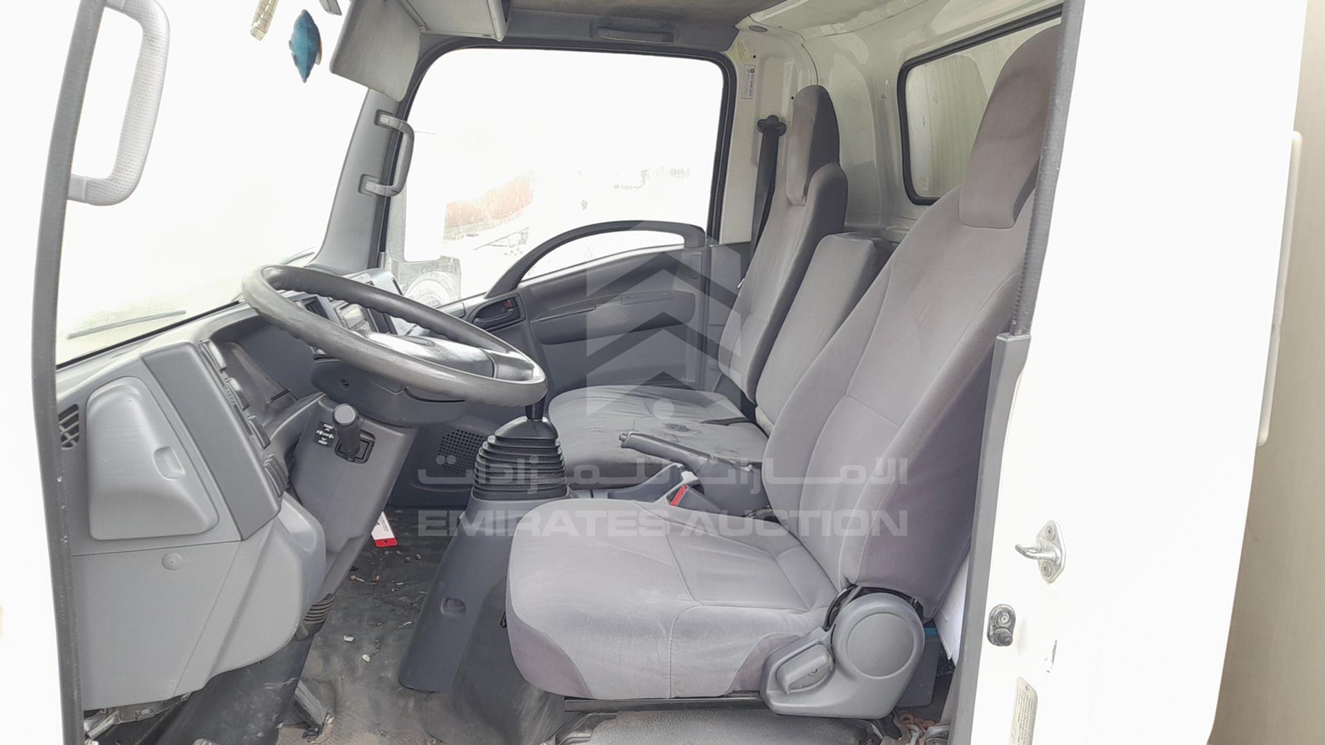 2017 ISUZU NPR VIN: JAAKP34H4H7P07991