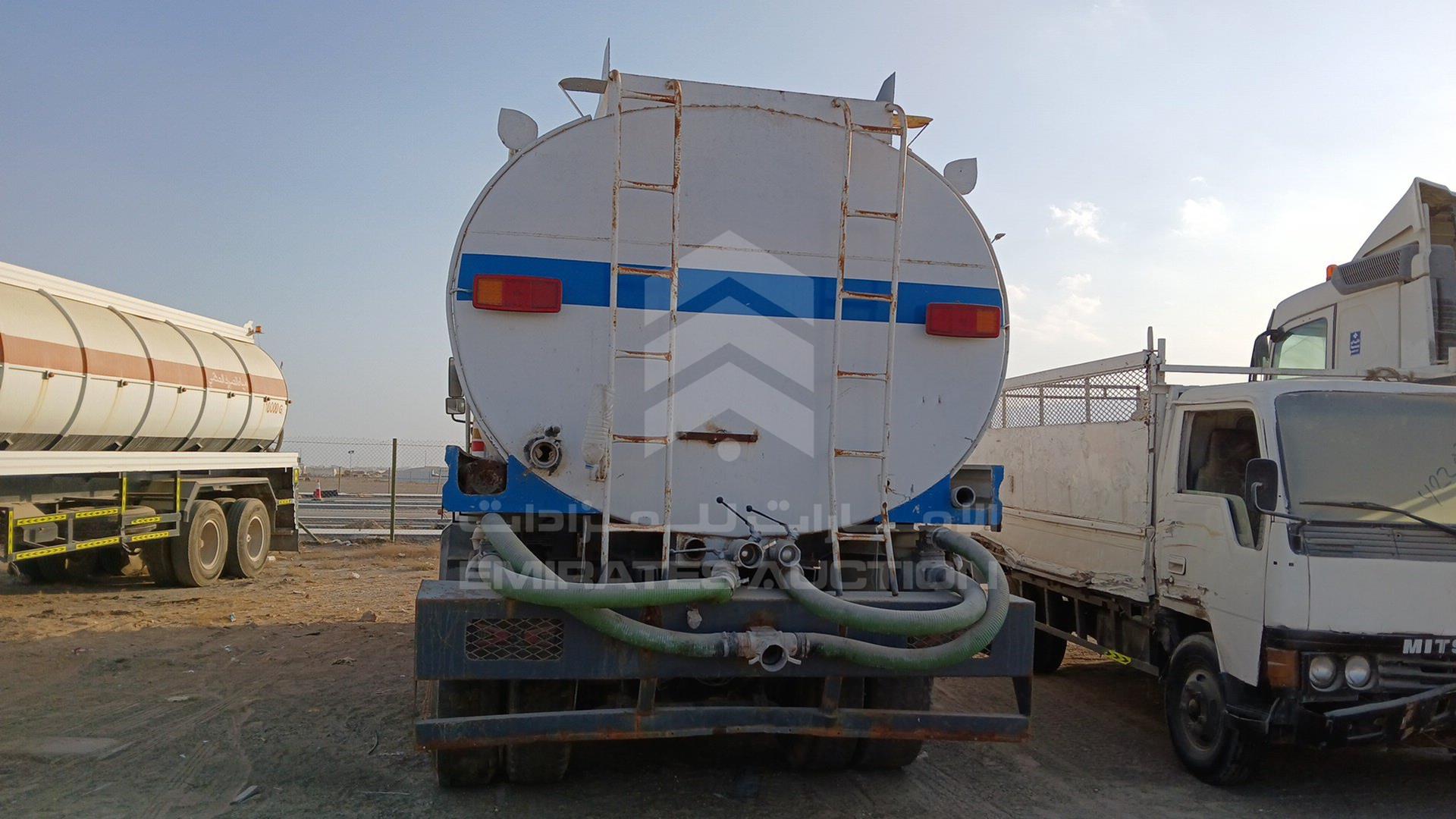 0 MERCEDES TANKER VIN: WDB6584701K221902
