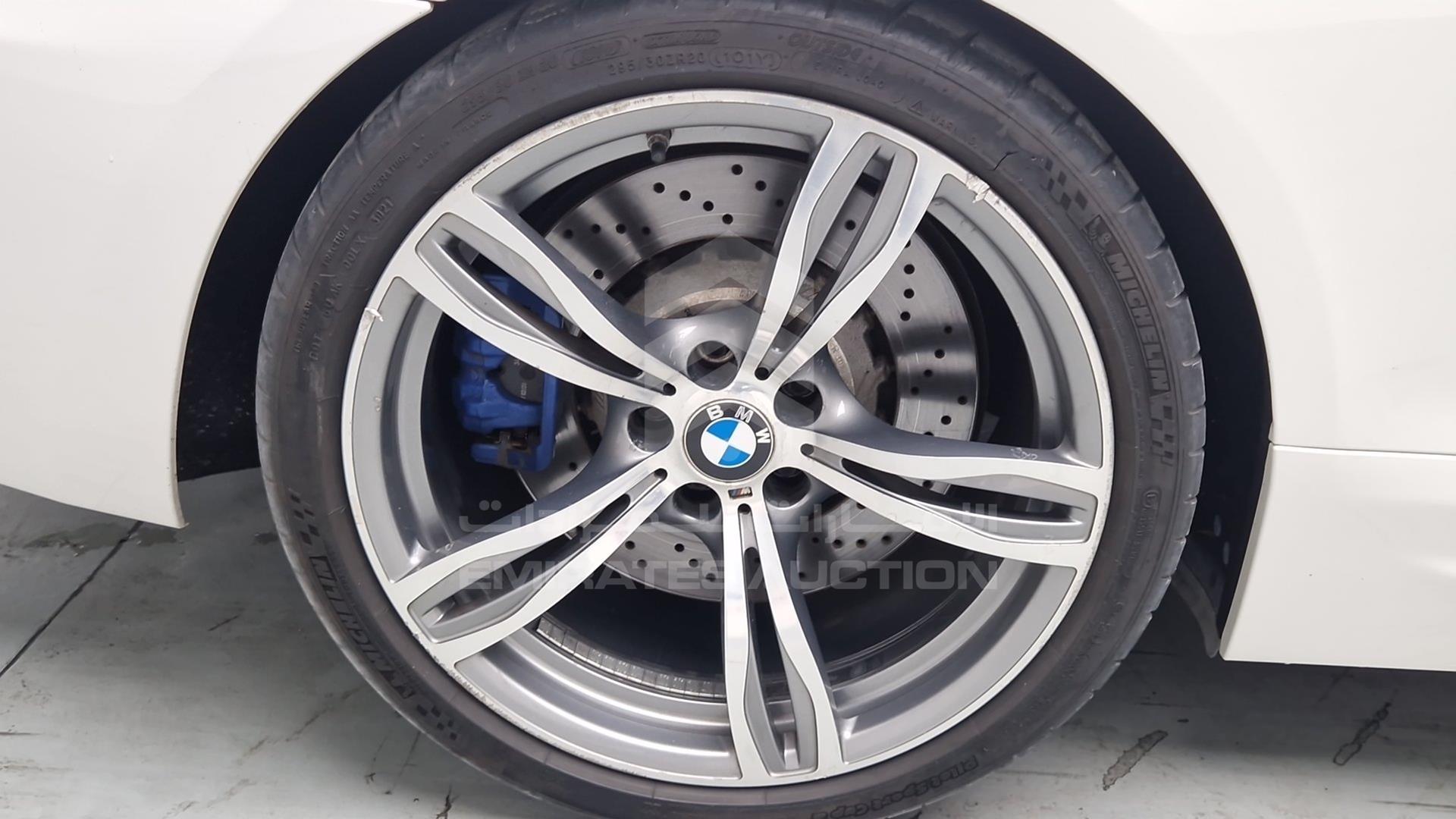 2013 BMW M6 VIN: WBSLX9C5XDC968527