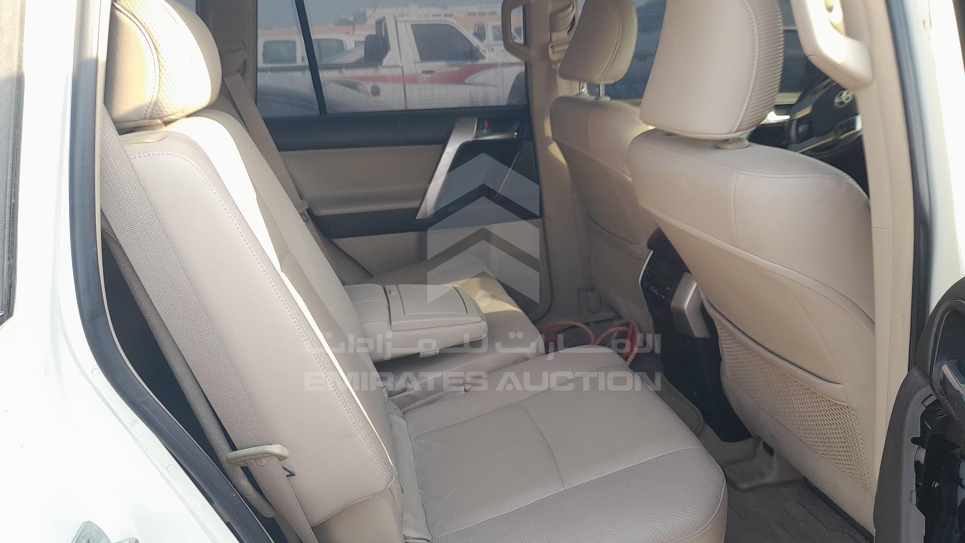 2010 TOYOTA LAND CRUISER PRADO VIN: JTEBU3FJ3AK007461