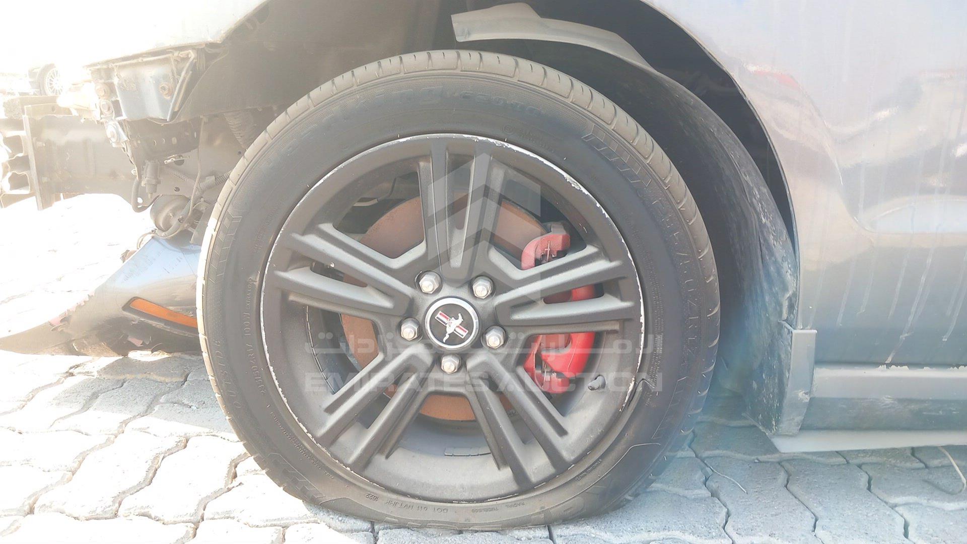 2014 FORD MUSTANG VIN: 1ZVBP8AM7E5313851