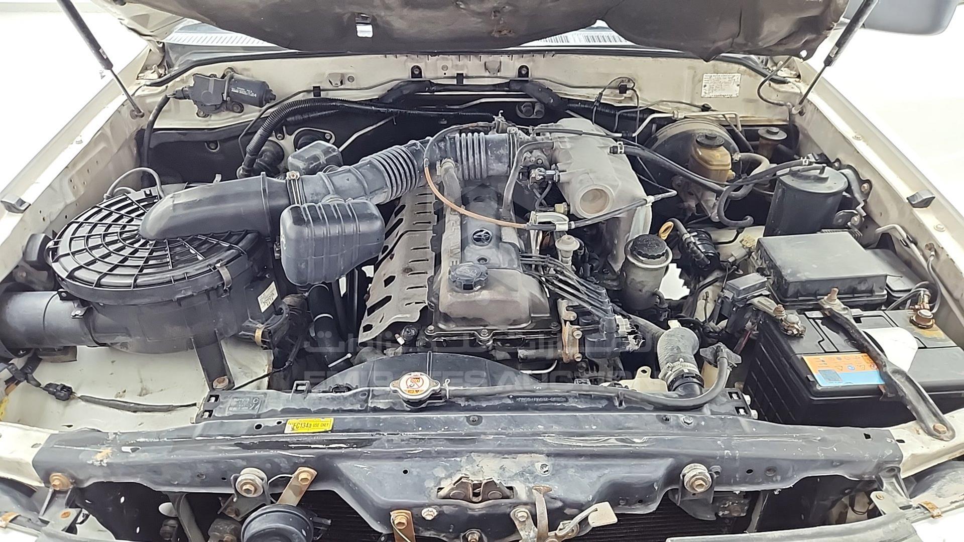 2002 TOYOTA LAND CRUISER VIN: JTGHJ01J723001920