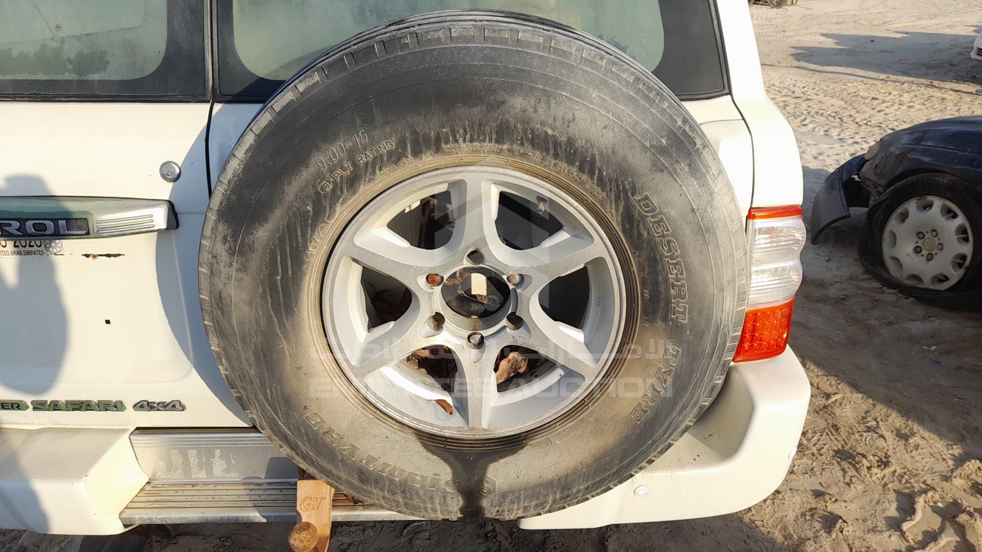 2000 NISSAN PATROL VIN: JN8BY14Y3YX430703