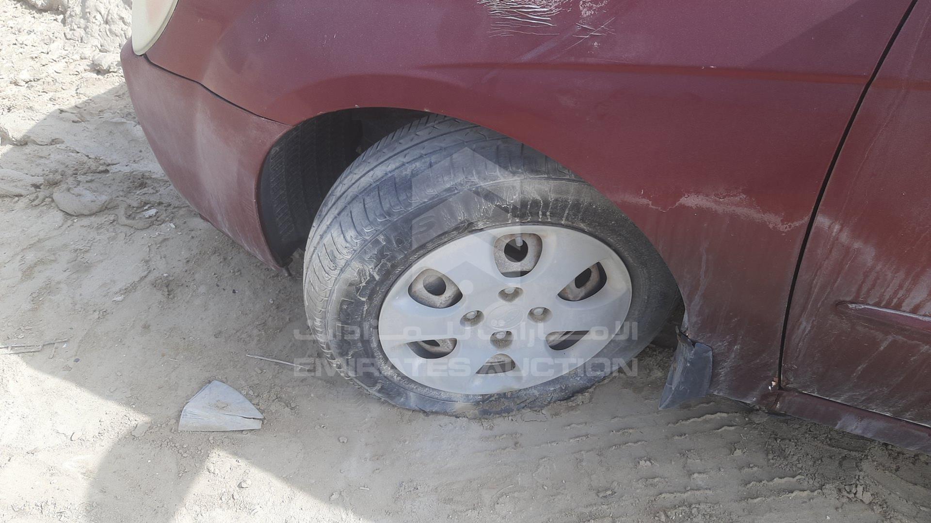 2004 KIA CERATO VIN: KNAFE223545028428