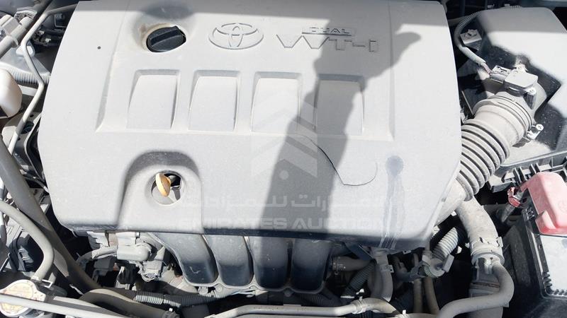 RKLBC42E7B4582063 Auction: EmiratesAuction Lot: 404958 RKLBC42E7B4582063 Toyota Corolla 2011 SILVER Photo 29