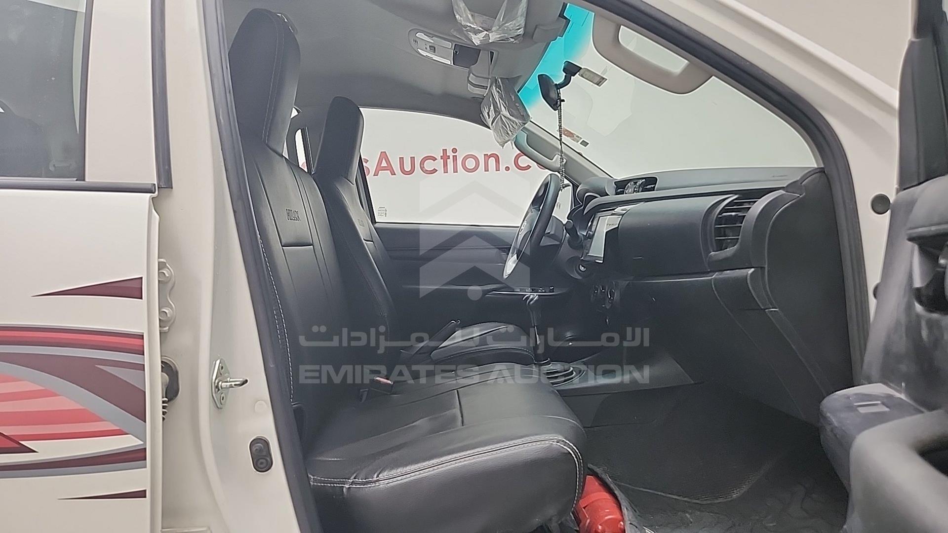 2023 TOYOTA HILUX VIN: MR0DB9CD1P5004085