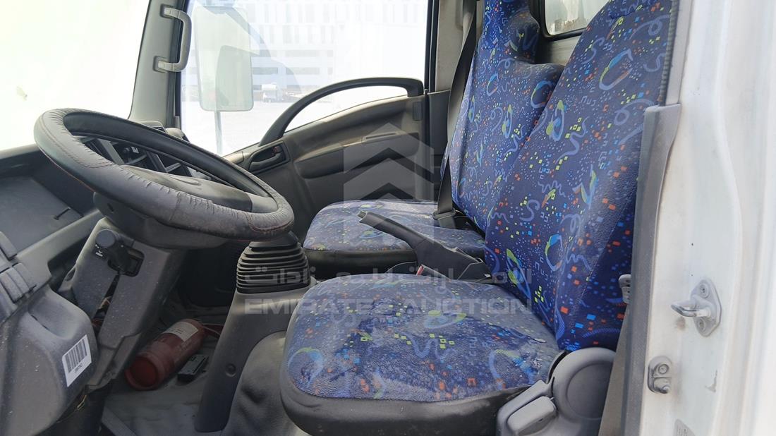 2014 Isuzu NMR — Front Left Driver Seat View — Photo 12
