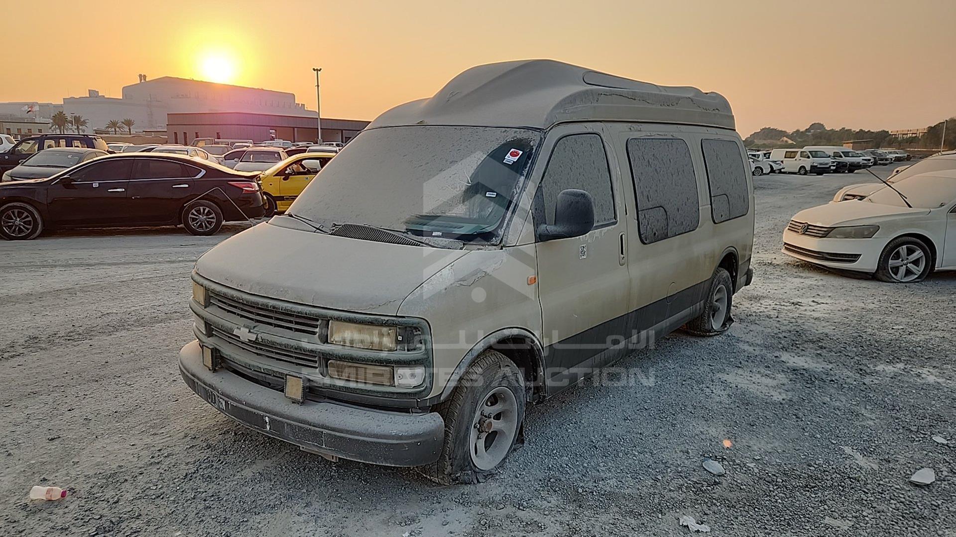 1998 CHEVROLET EXPRESS VIN: 1GCEG15M1W1073674
