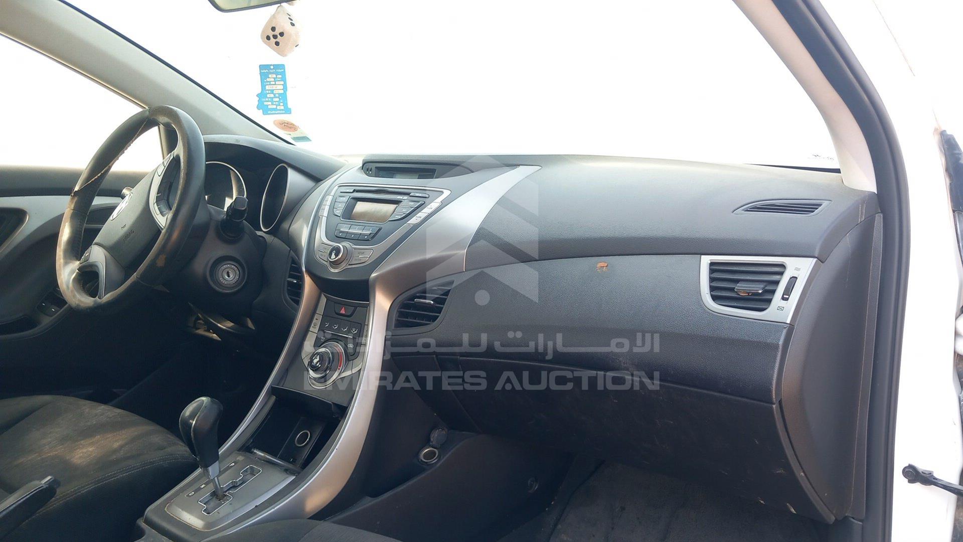2013 HYUNDAI ELANTRA VIN: KMHDG41EXDU585677