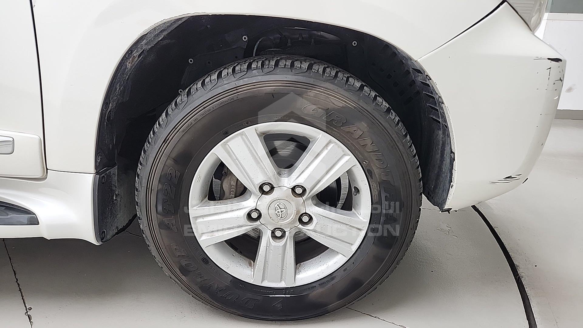 2014 TOYOTA LAND CRUISER VIN: JTMHX09J9E5043076