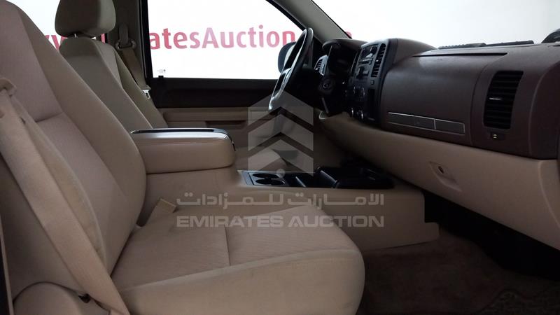 3GCPK9E7XCG160017 Auction: EmiratesAuction Lot: 409827 3GCPK9E7XCG160017 Chevrolet Silverado 2012 RED Photo 23