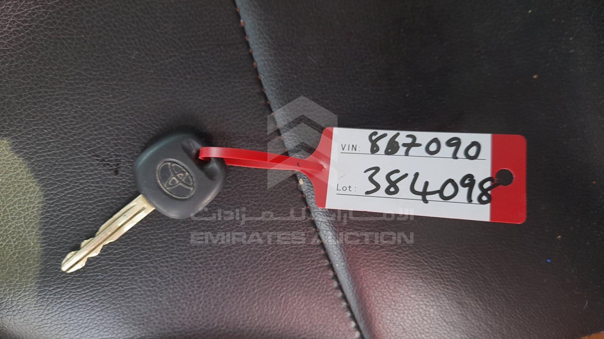 2001 TOYOTA CAMRY VIN: 4T1BG22K31U867090