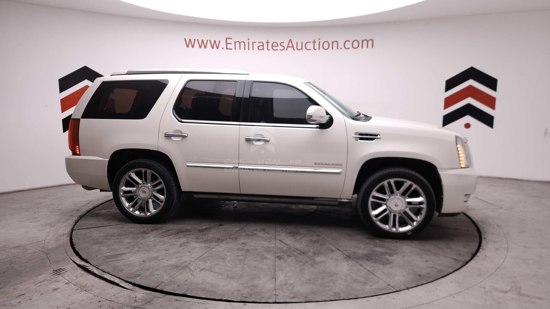 2013 CADILLAC ESCALADE VIN: 1GYS47EF7DR352524