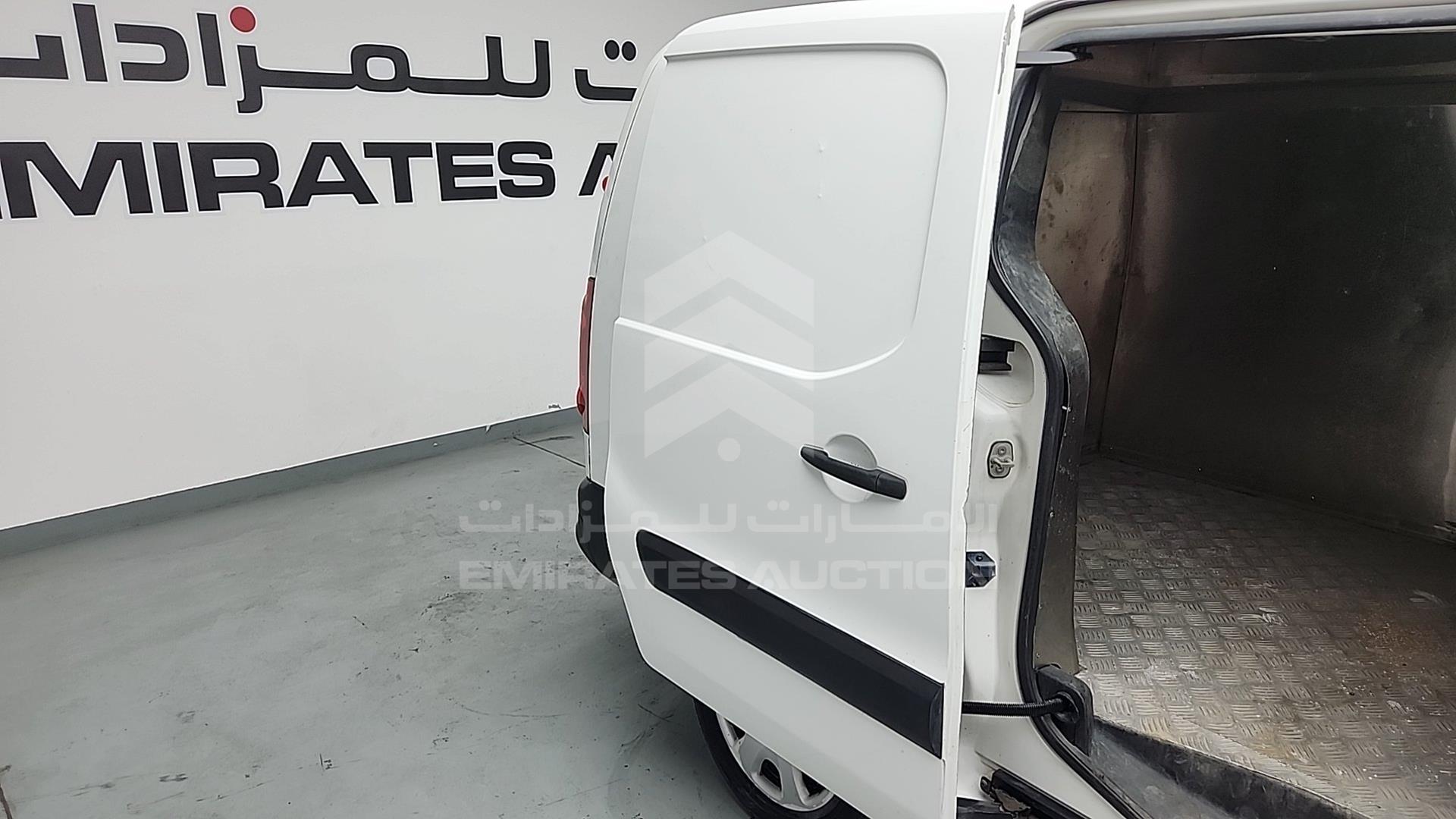 2015 PEUGEOT PARTNER VIN: VF37ENFU0FJ542828