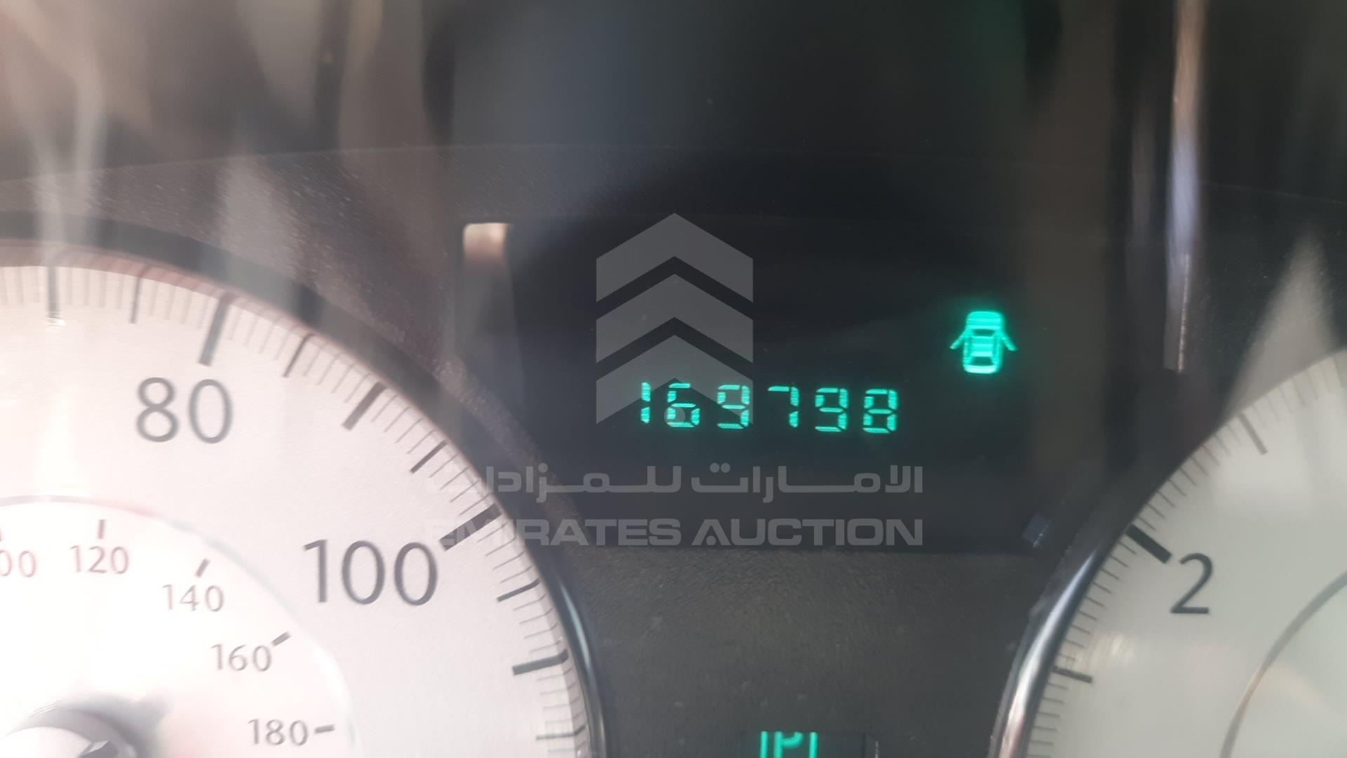 2008 CHRYSLER 300 VIN: 2C3LA53G28H225080