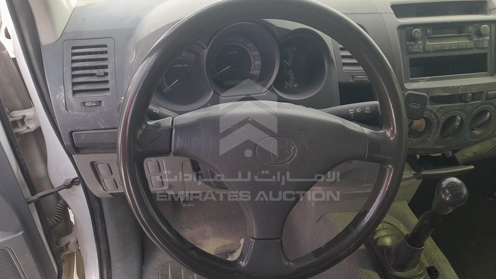 2007 TOYOTA HILUX VIN: MR0EX12G572301980