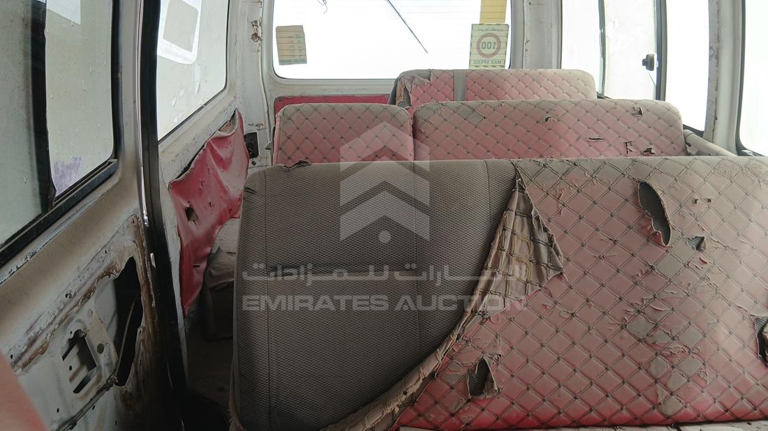 2005 Toyota Hiace — Rear Right Passenger View — Photo 20