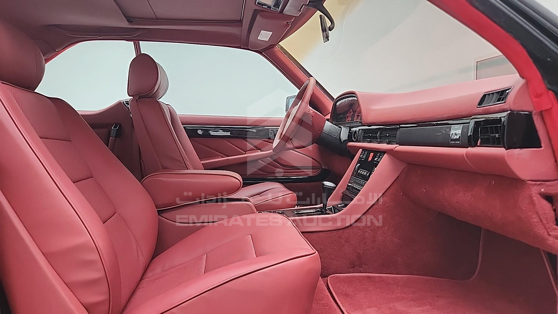 1989 MERCEDES 560 SEC VIN: WDBCA45E3KA487048