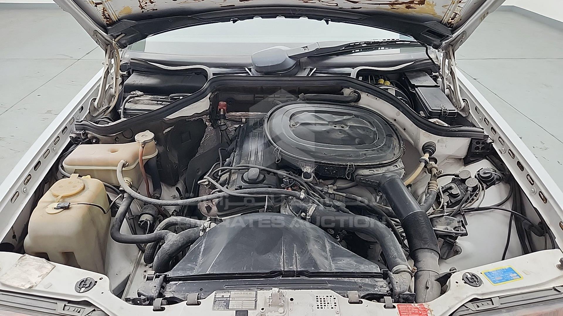 1986 MERCEDES 230 VIN: WDB1240231A286248