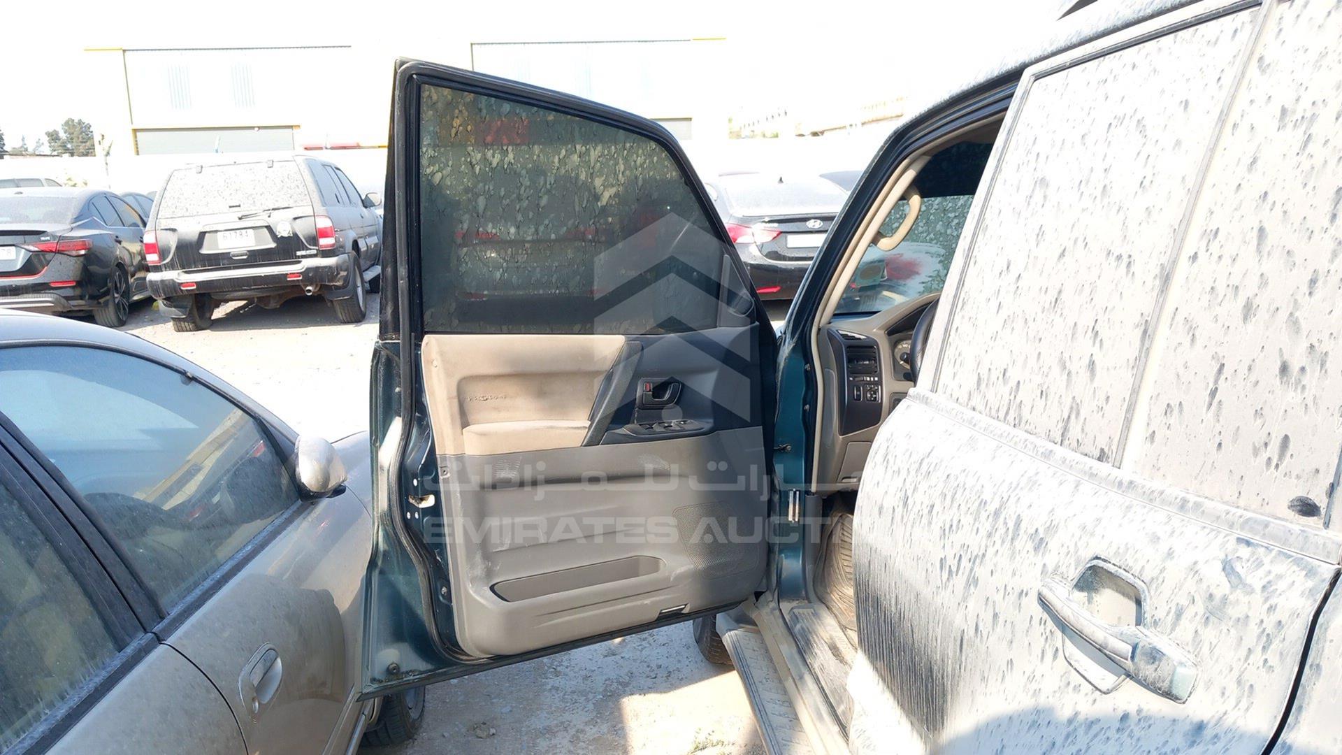 2005 MITSUBISHI PAJERO VIN: JE4MR62M05J708962
