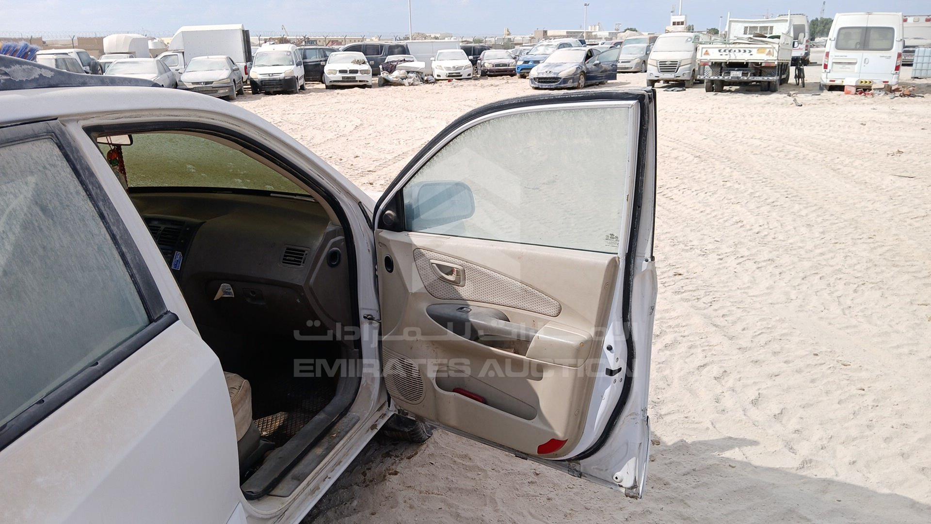 2009 HYUNDAI TUCSON VIN: KMHJM81B49U047461