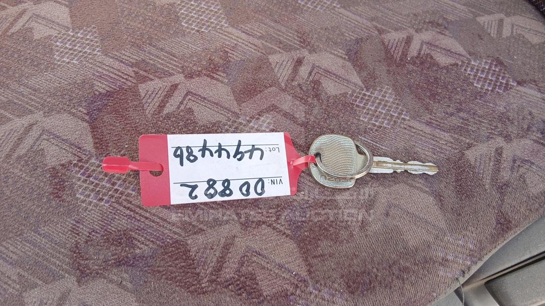 2014 Isuzu Reward NM — Keys — Photo 4