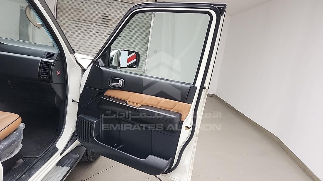 2020 Nissan Patrol — Front Right Door — Photo 28