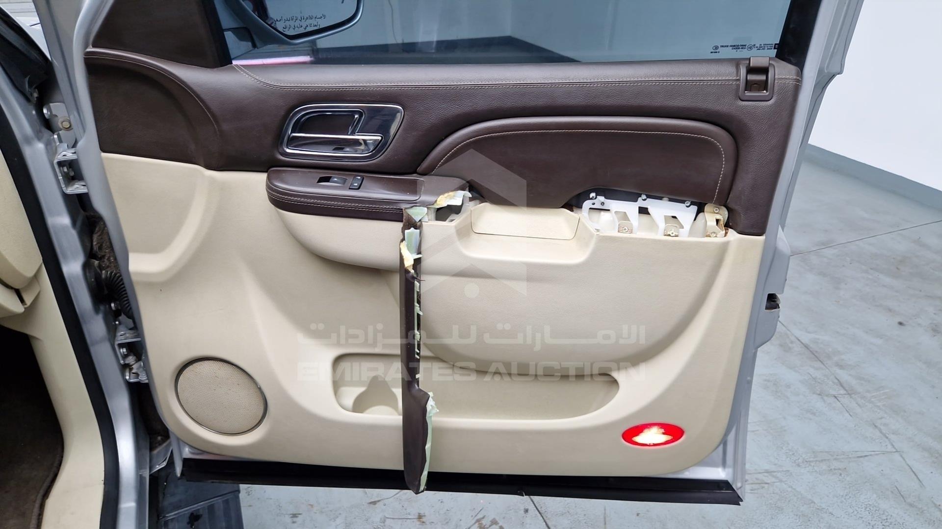2014 CADILLAC ESCALADE VIN: 1GYS47EF0ER112197
