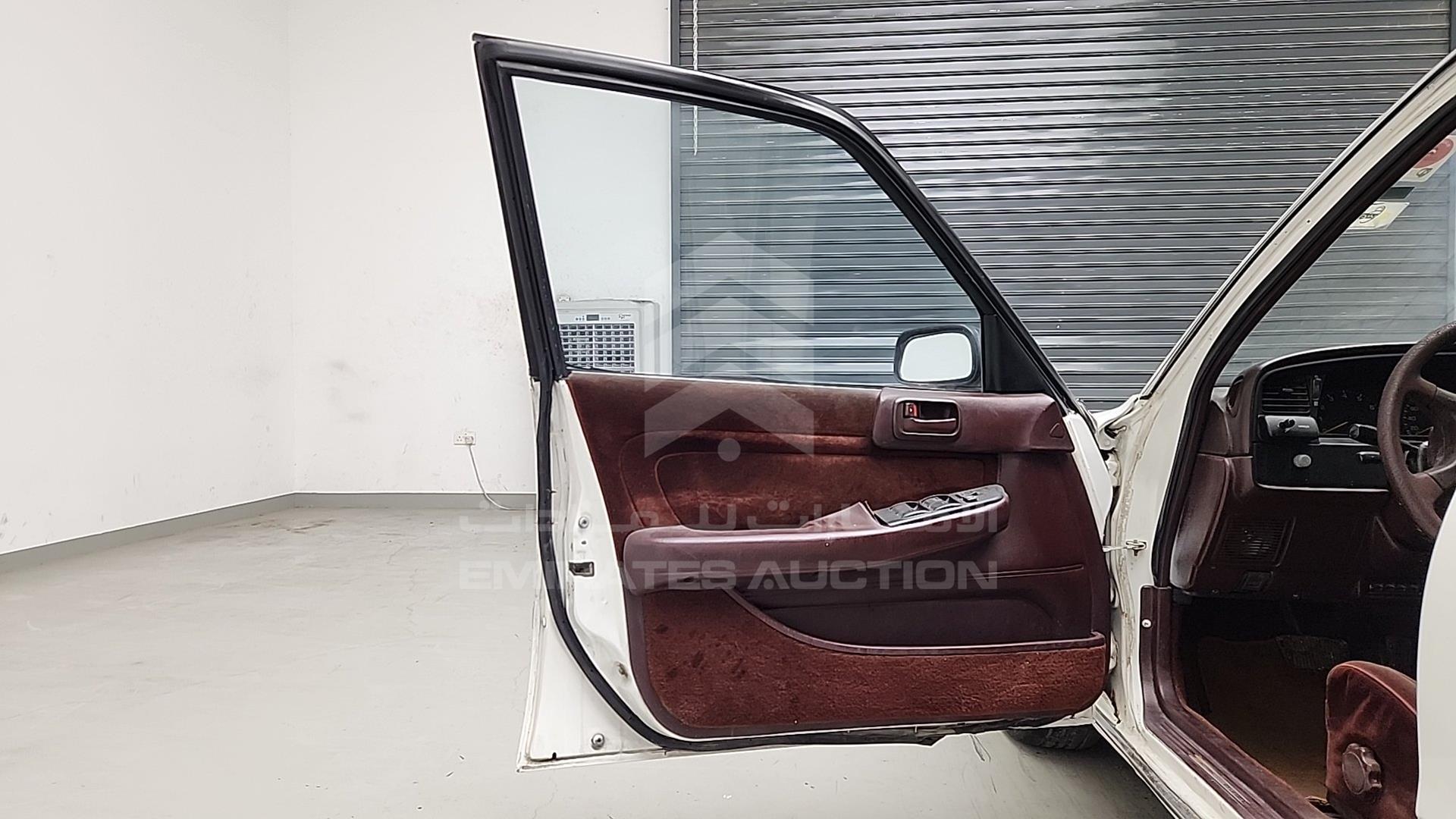 1995 TOYOTA CRESSIDA VIN: RX817046854