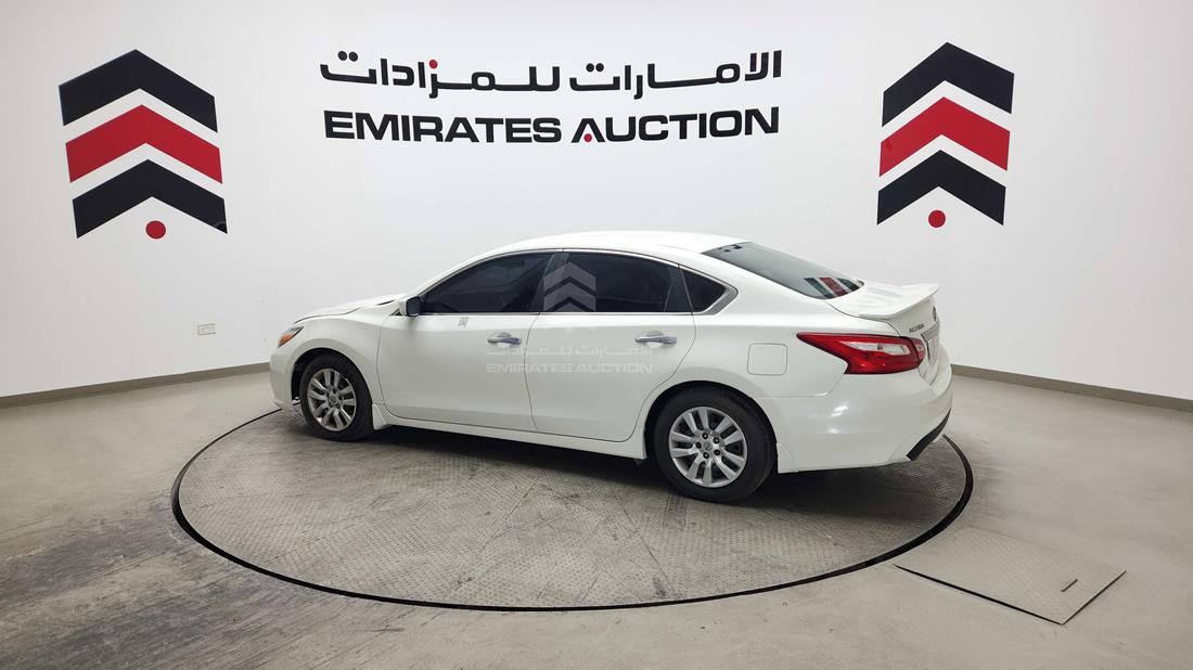 2016 Nissan Altima — Left Full View — Photo 39
