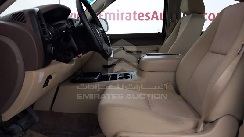 3GCPK9E7XCG160017 Auction: EmiratesAuction Lot: 409827 3GCPK9E7XCG160017 Chevrolet Silverado 2012 RED Photo 12
