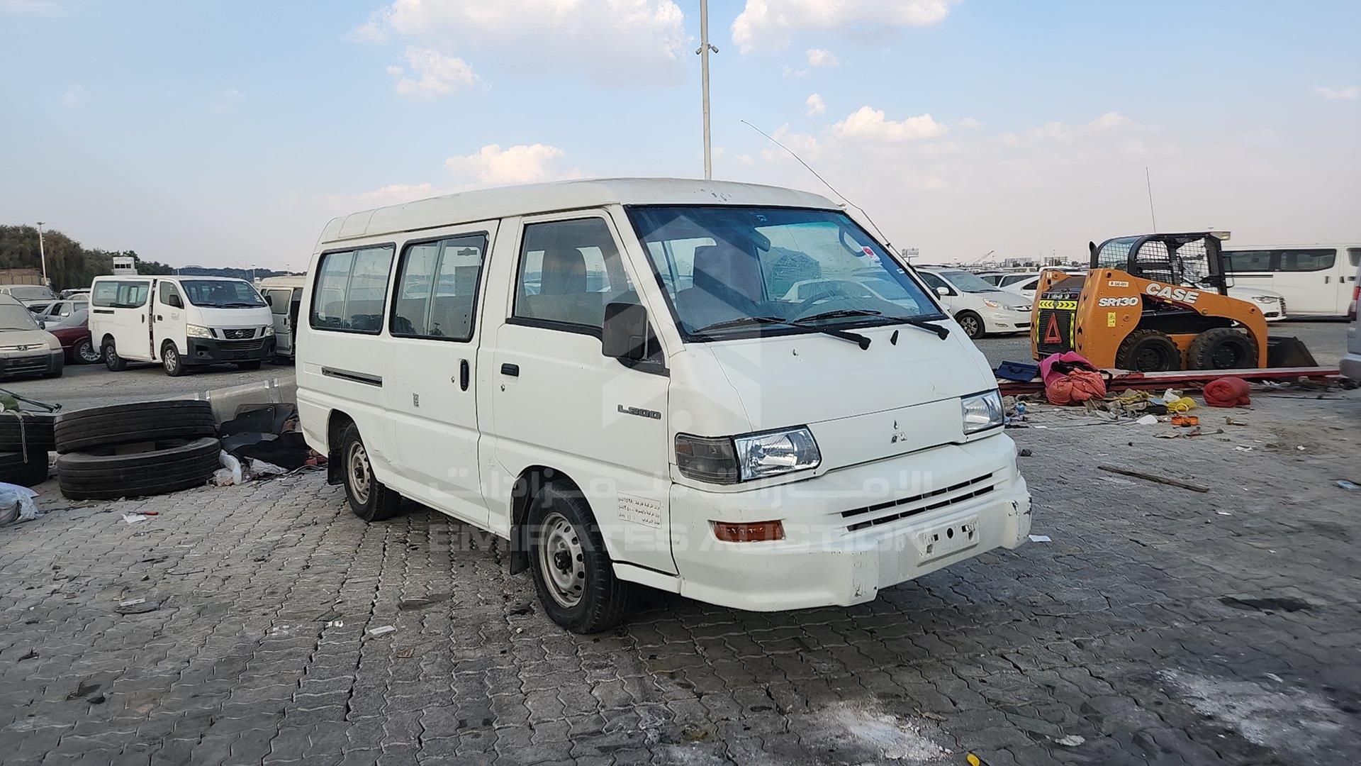 2011 MITSUBISHI L 300 VIN: JMYHNP13WBA700990