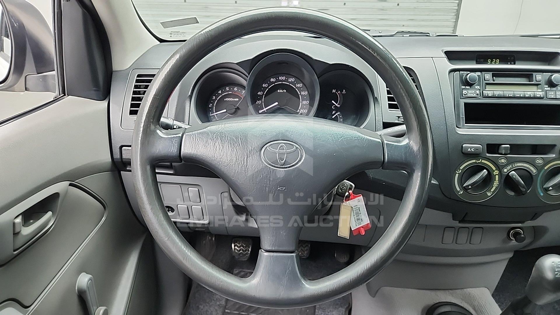 2011 TOYOTA HILUX VIN: MR0EX12G2B2047248