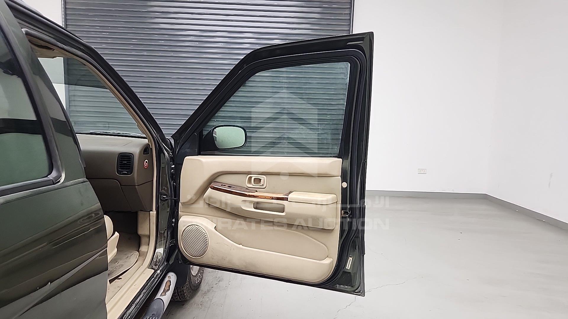 1997 NISSAN PATHFINDER VIN: JN8AR05Y4VW112303