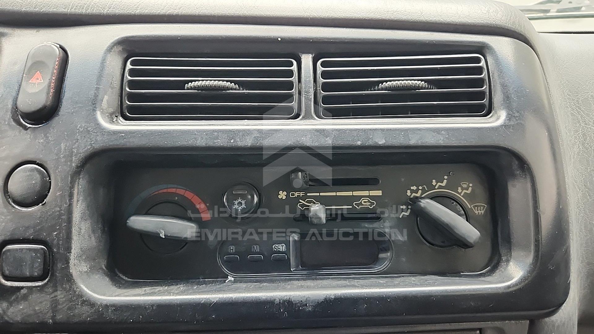 2005 MITSUBISHI L 200 VIN: MMBJNK6405D037964