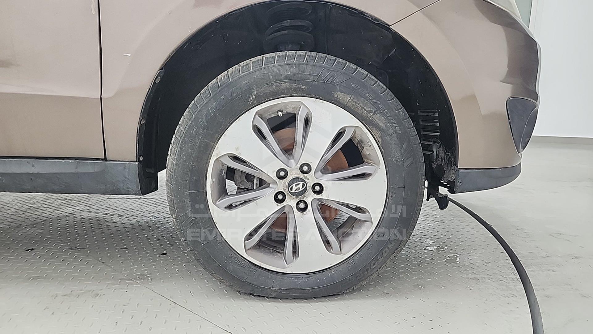 2012 HYUNDAI SANTA FE VIN: KMHSH81B0CU797908
