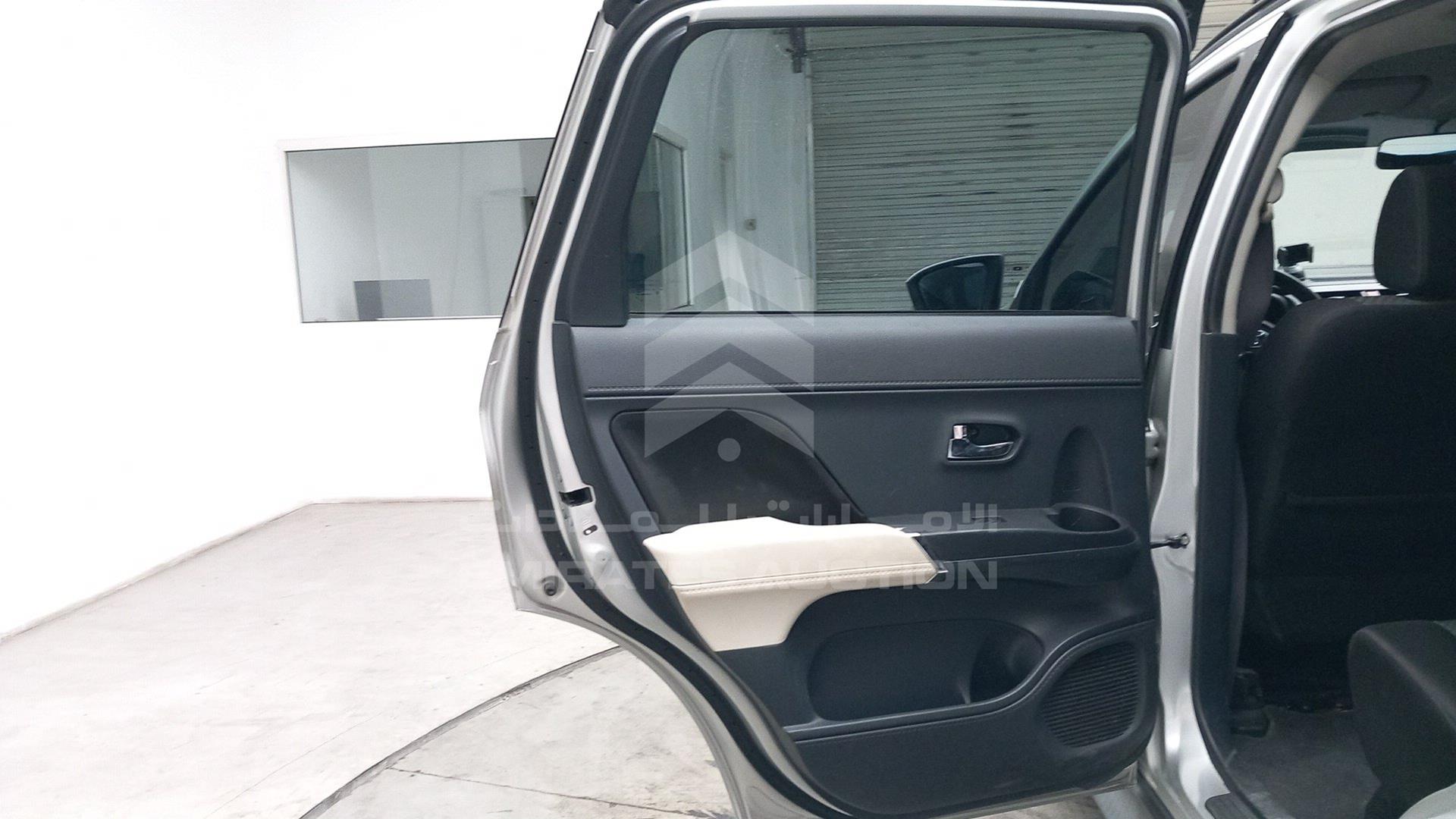 2019 TOYOTA RUSH VIN: MHKEF8BF9KK001150