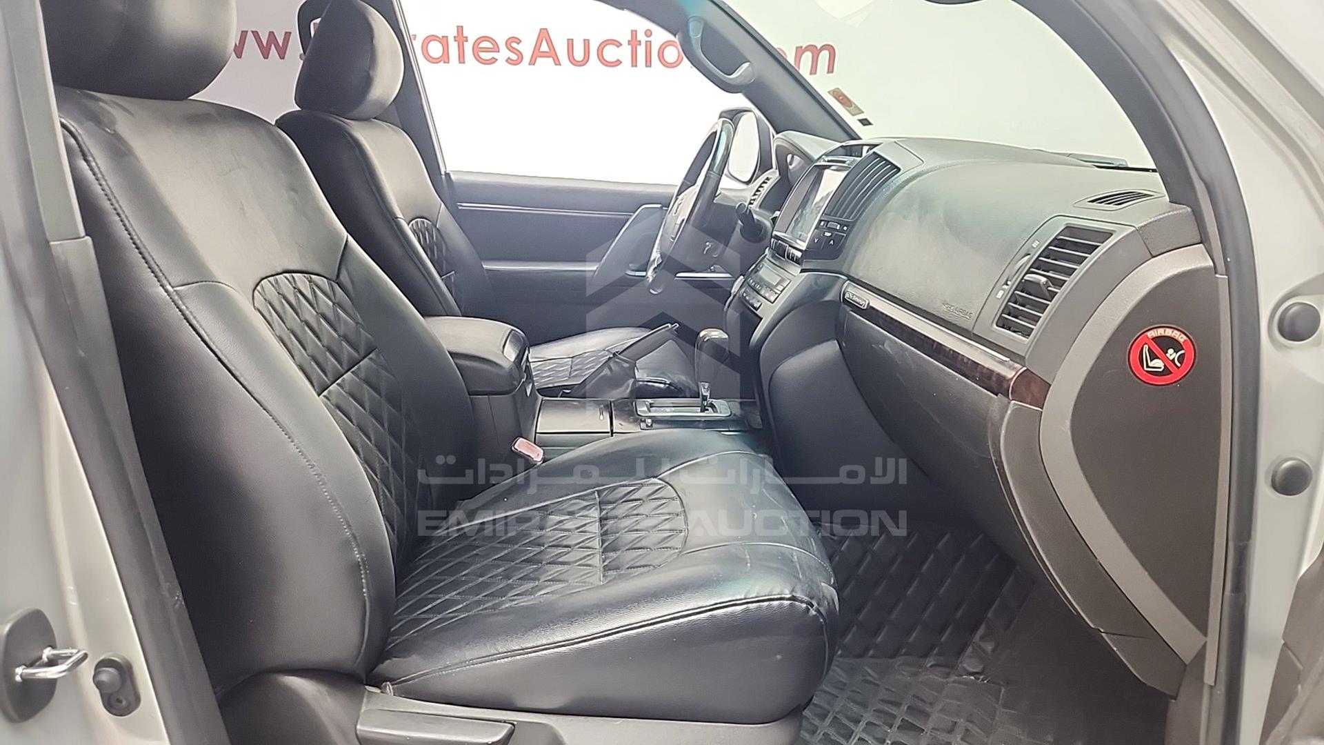 2011 TOYOTA LAND CRUISER VIN: JTMHT09J2B5089386