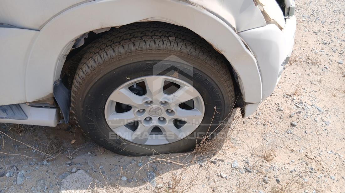 2017 Mitsubishi Pajero — Front Right Tyre — Photo 27