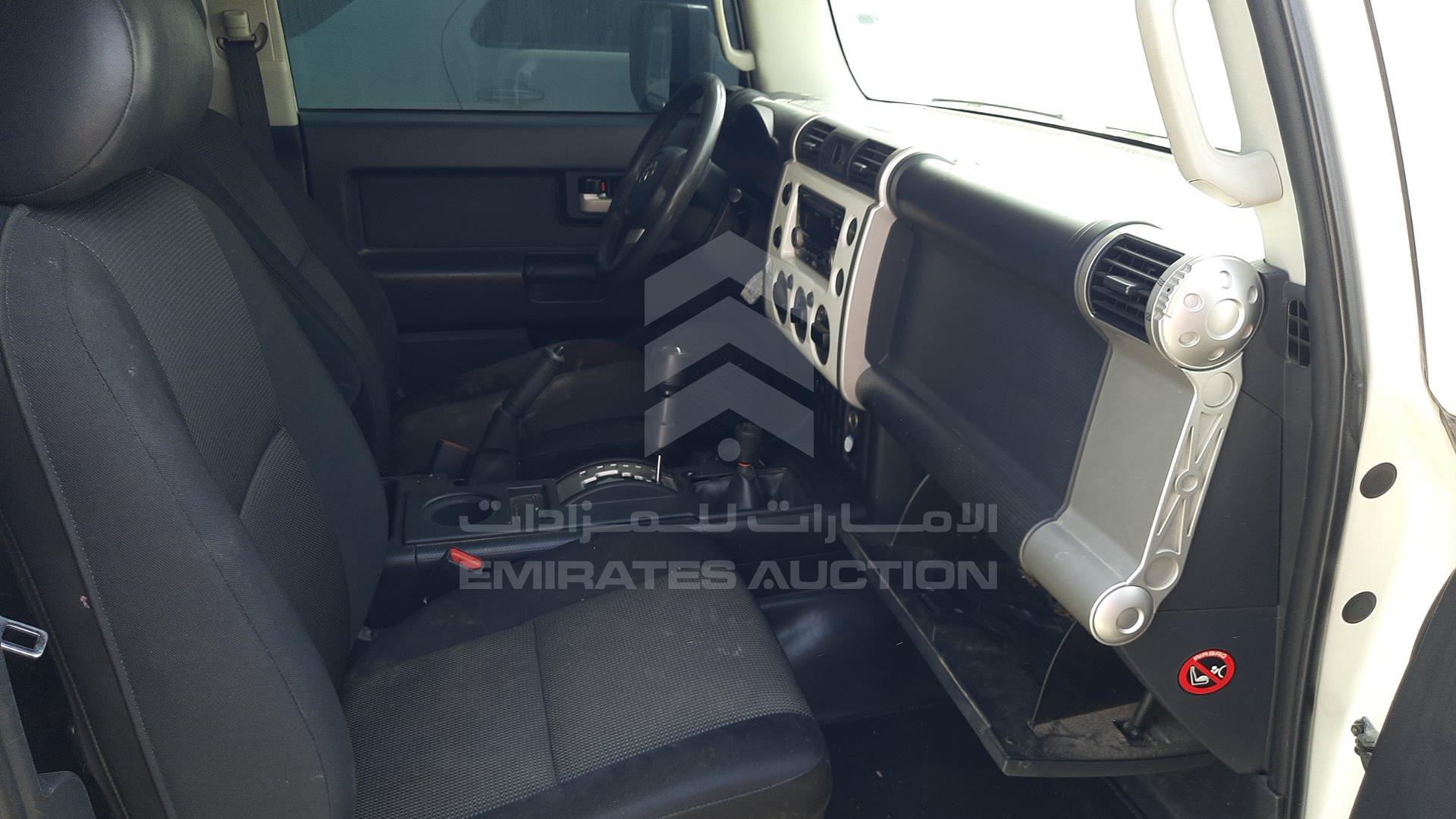 2013 TOYOTA FJ CRUISER VIN: JTEBU11FXDK171639