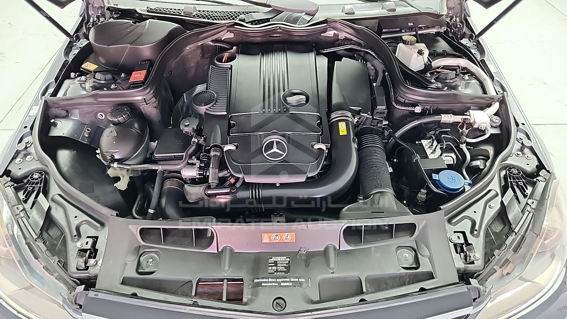 2014 MERCEDES C 250 VIN: WDDGF4HB7ER317471