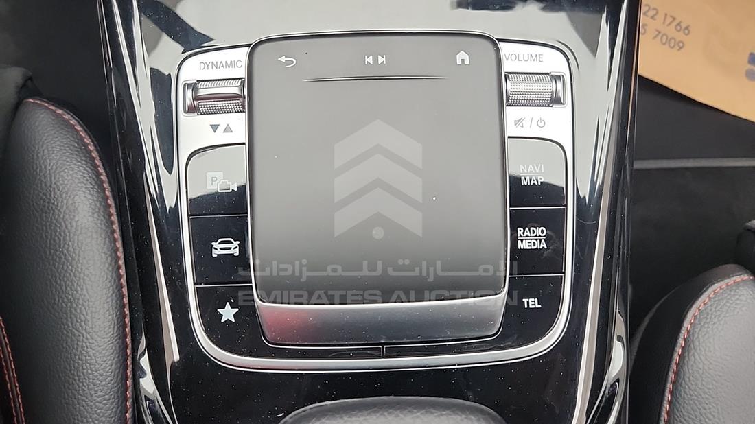 مرسيدس A 35 2020 — نظم الترفيه وكاميرا المراقبة والملاحة — صورة 22