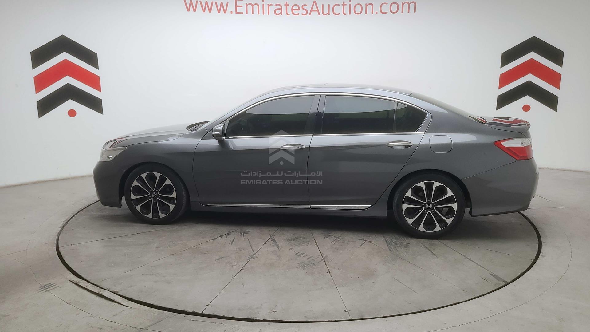 2016 HONDA ACCORD VIN: LUCCR3643G3400962