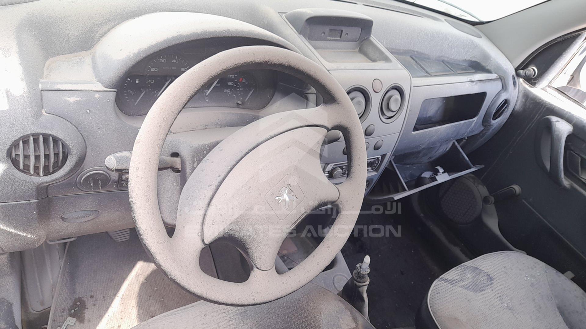 2013 PEUGEOT PARTNER VIN: VF3GJKFW8DX500896
