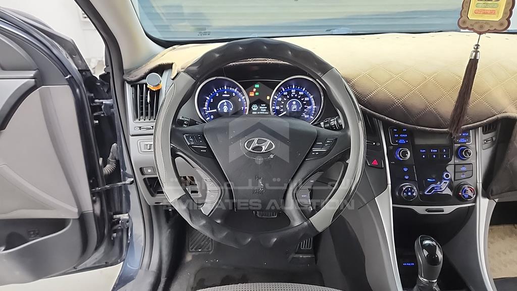5NPEB4AC4BH172148 - 2011 HYUNDAI SONATA - #517690